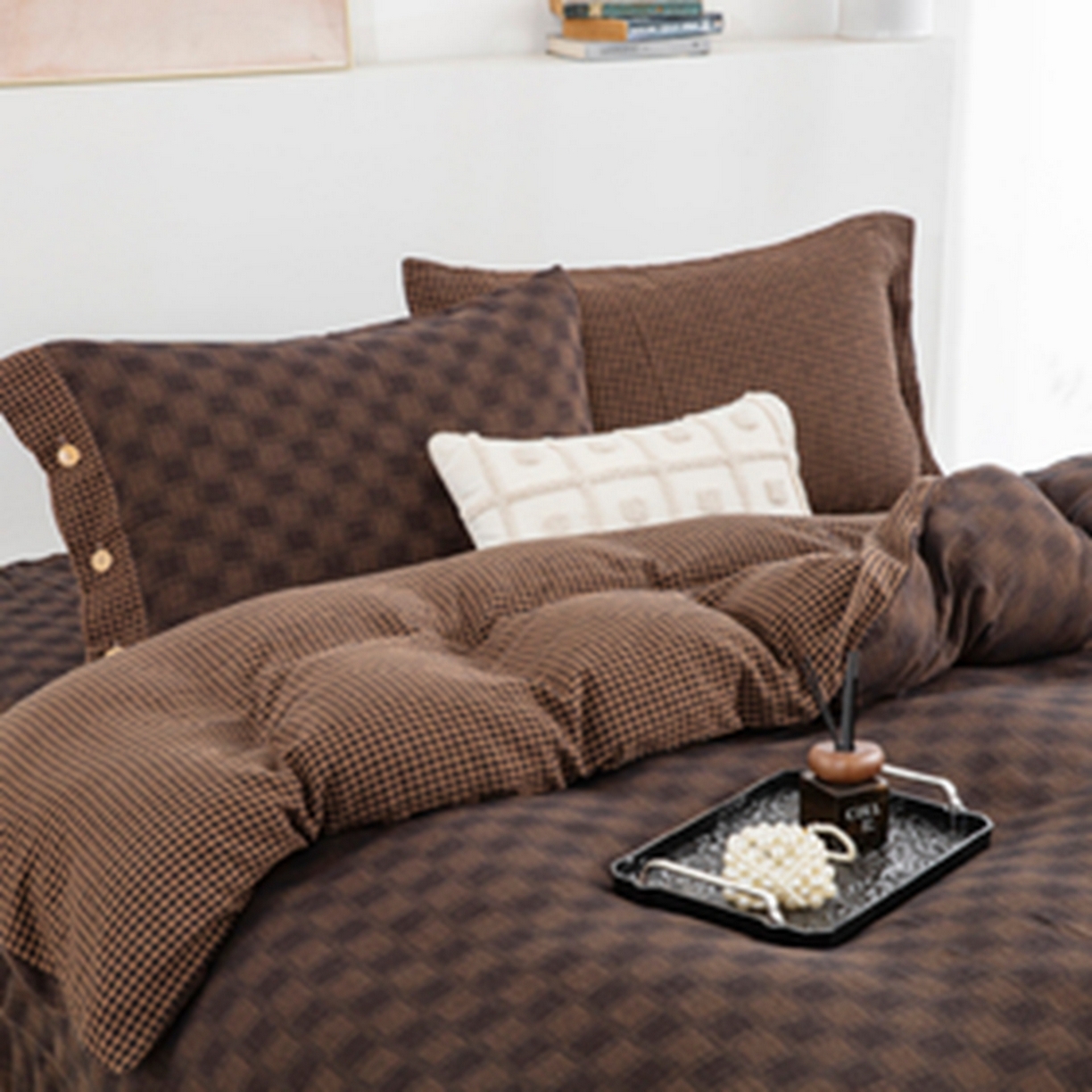 91家纺网 家纺一手货源 找家纺 仰望棉麻双层纱供应链 2026新款朦胧格全棉色织提花双层纱纽扣款 朦胧格-深咖