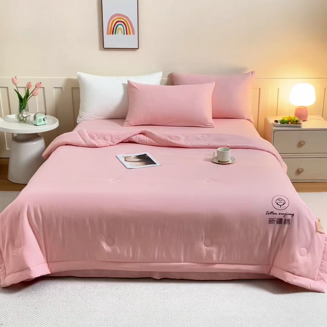 91家纺网 家纺一手货源 找家纺 安琪家纺 2026春夏新款A类新疆棉花纯色撞色双拼夏被夏凉被空调被 纯色-粉色