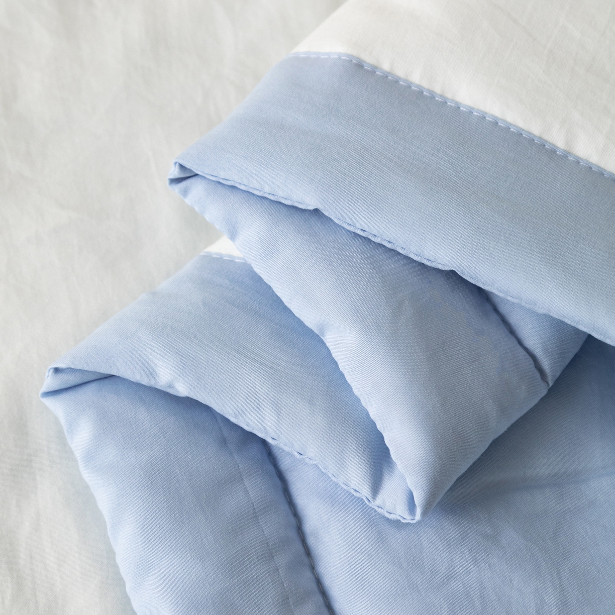 91家纺网 家纺一手货源 找家纺 安琪家纺 2026春夏新款A类新疆棉花纯色撞色双拼夏被夏凉被空调被 双拼-白蓝