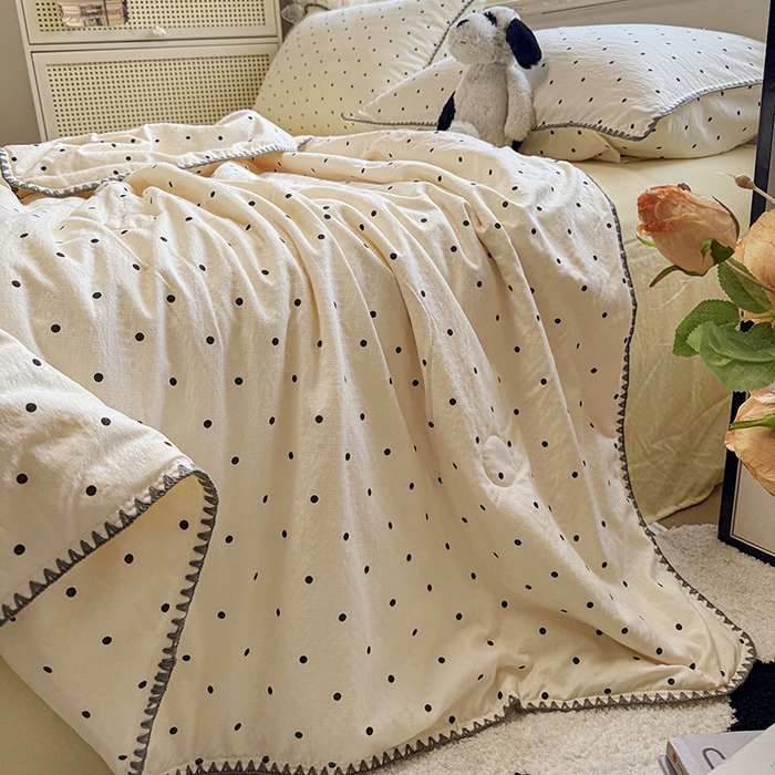 91家纺网 家纺一手货源 找家纺 （总）星巴k家纺 2026新款春夏云感双层纱A类母婴级三角针夏被贝壳边夏凉被贝壳绣【可提供买家秀】