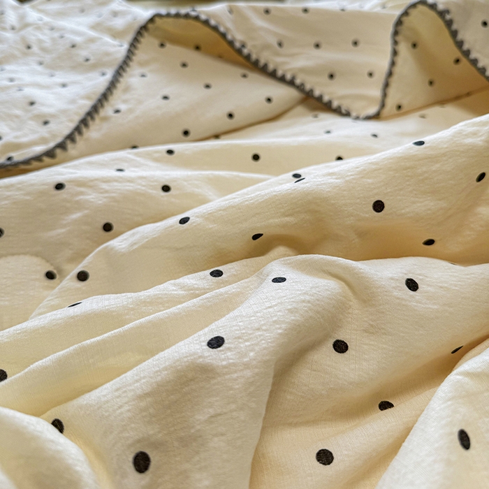 91家纺网 家纺一手货源 找家纺 （总）星巴k家纺 2026新款春夏云感双层纱A类母婴级三角针夏被贝壳边夏凉被贝壳绣【可提供买家秀】