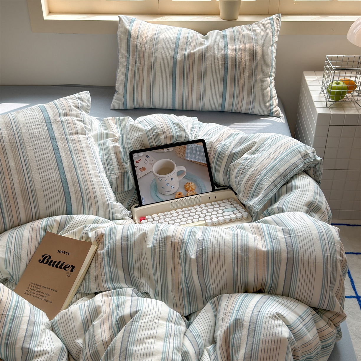 91家纺网 家纺一手货源 找家纺 北欧良品 2026新款全棉色织水洗慵懒风条纹四件套 蓝白混条