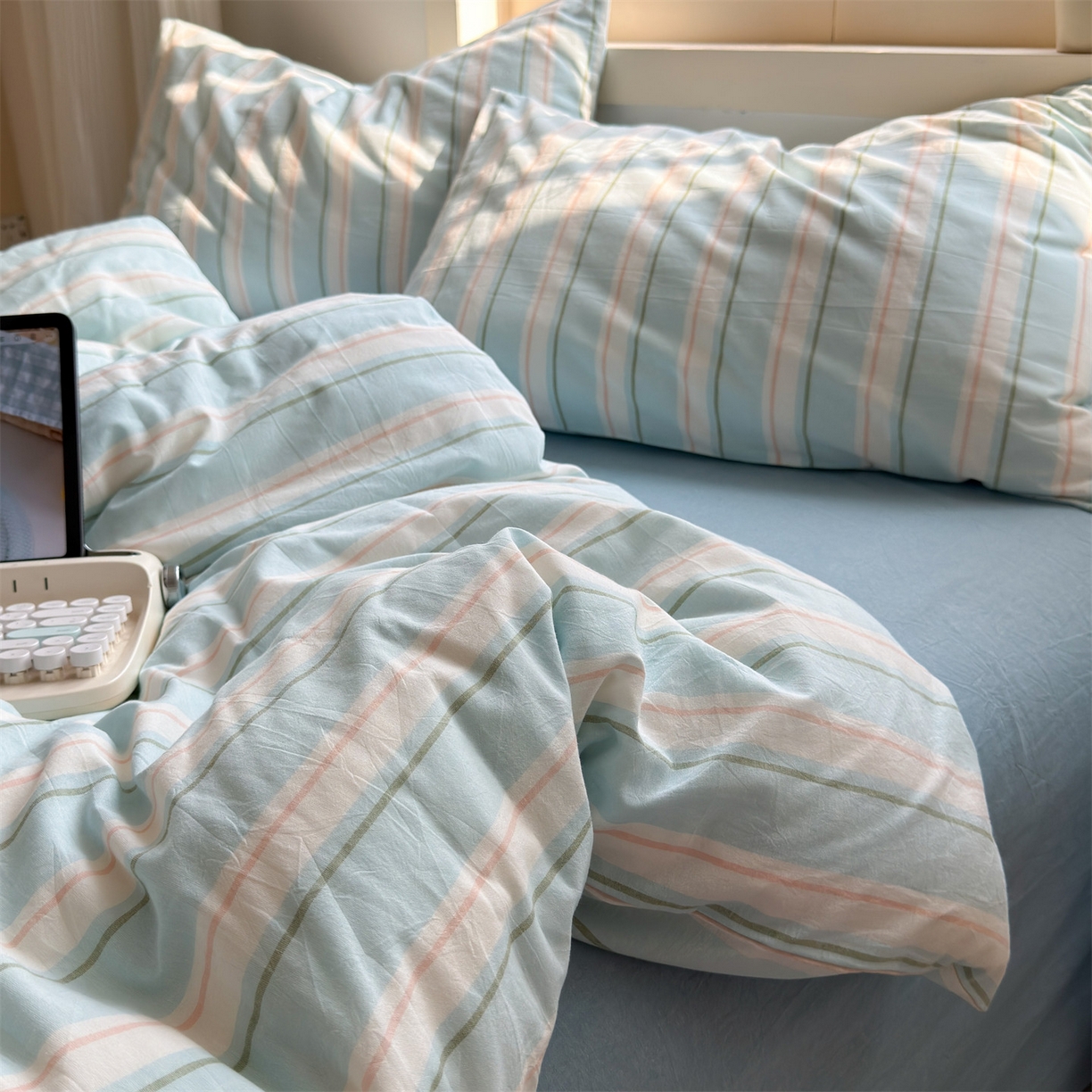 91家纺网 家纺一手货源 找家纺 北欧良品 2026新款全棉色织水洗慵懒风条纹四件套 蓝白素条