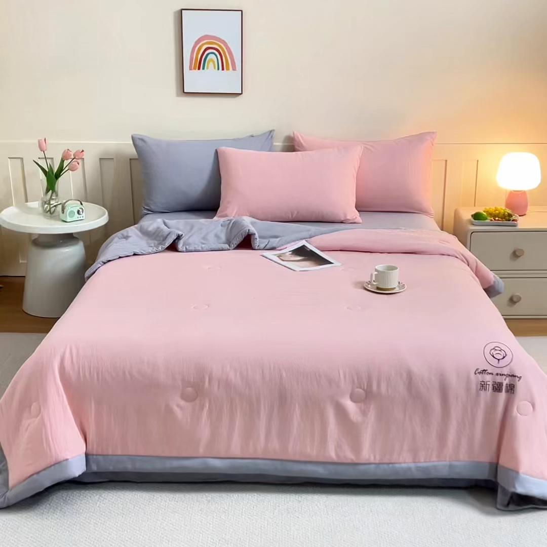 91家纺网 家纺一手货源 找家纺 安琪家纺 2026春夏新款A类新疆棉花纯色撞色双拼夏被夏凉被空调被 双拼-粉灰