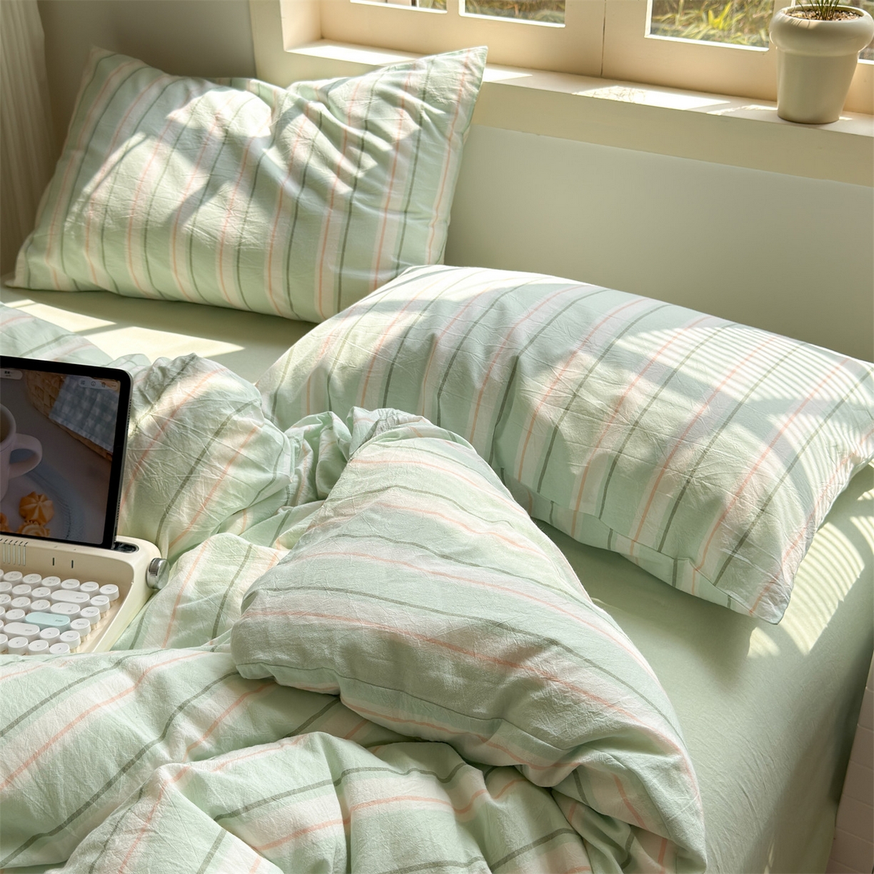 91家纺网 家纺一手货源 找家纺 北欧良品 2026新款全棉色织水洗慵懒风条纹四件套 绿白素条