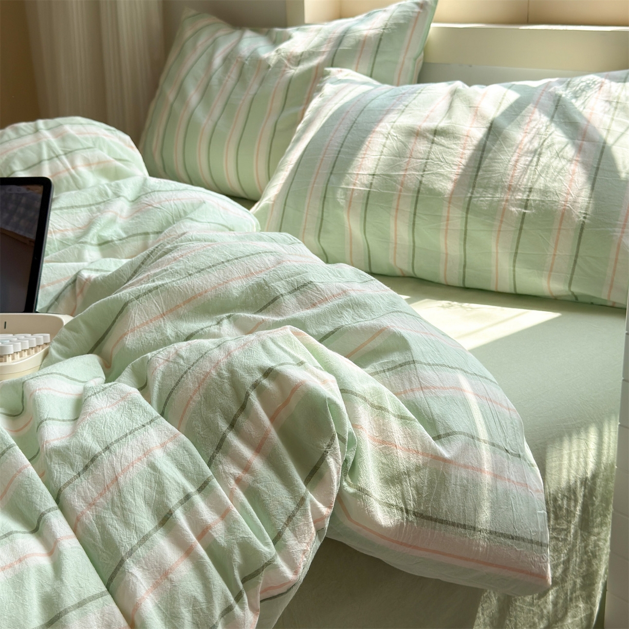 91家纺网 家纺一手货源 找家纺 北欧良品 2026新款全棉色织水洗慵懒风条纹四件套 绿白素条