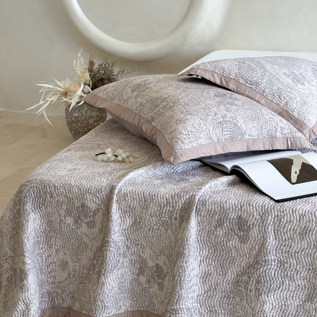 91家纺网 家纺一手货源 找家纺 （总）床盖工厂店 2026新款莫代尔天丝床盖波浪纹绗缝床盖三件套