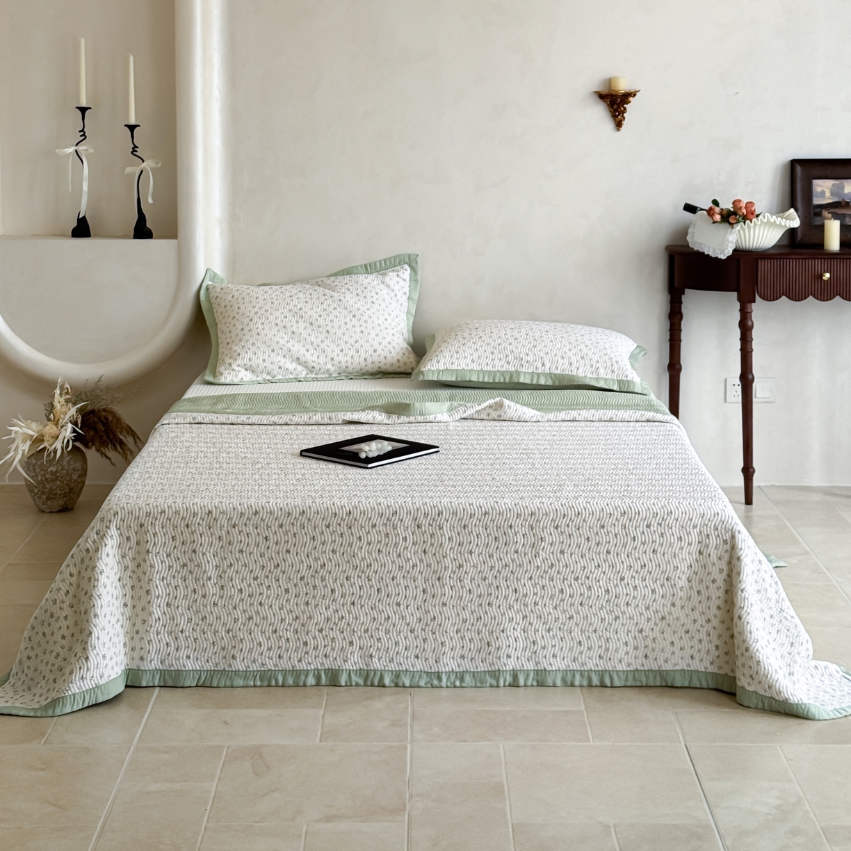 91家纺网 家纺一手货源 找家纺 床盖工厂店 2026新款莫代尔天丝床盖波浪纹绗缝床盖三件套 牧人-绿