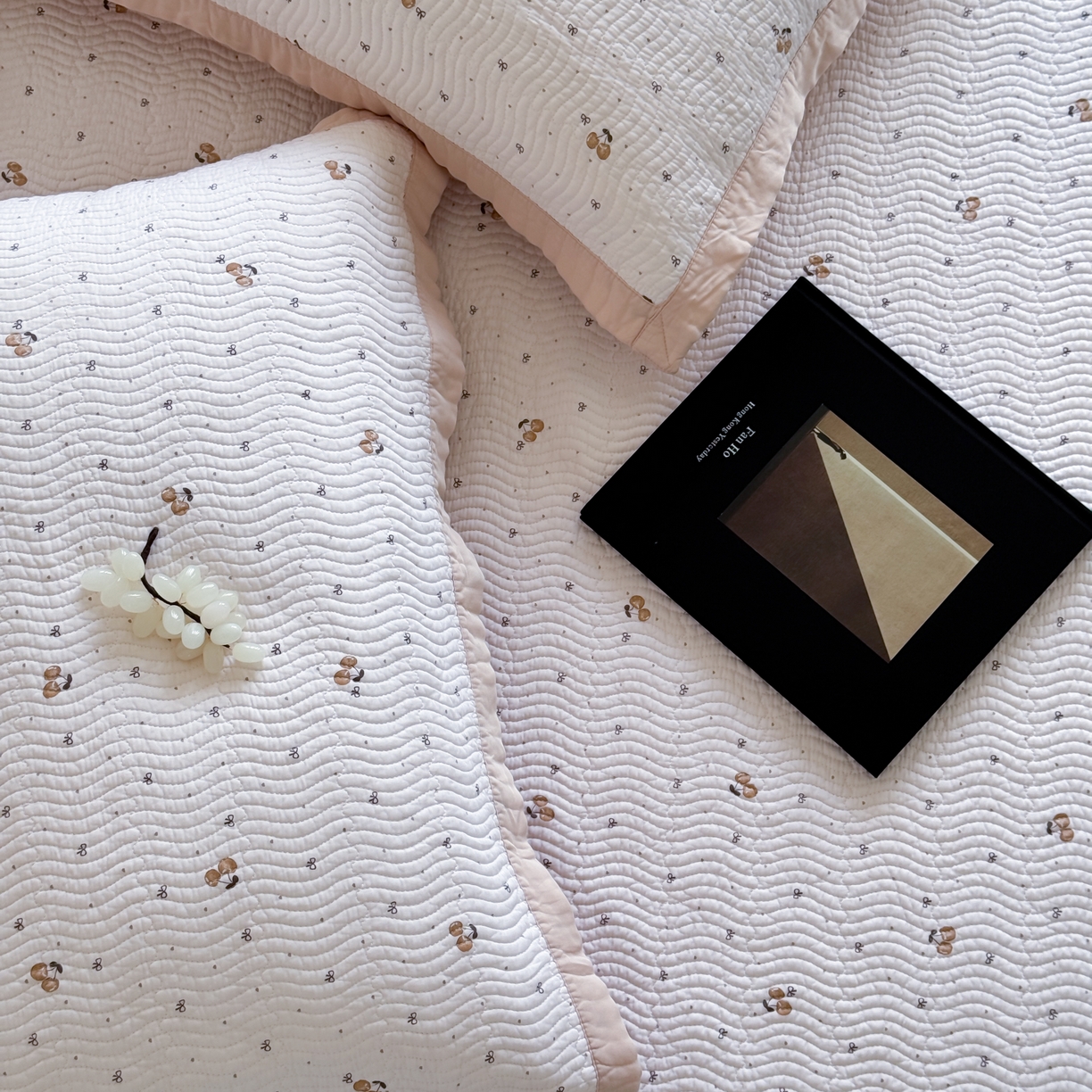 91家纺网 家纺一手货源 找家纺 床盖工厂店 2026新款莫代尔天丝床盖波浪纹绗缝床盖三件套 芝士樱桃-米