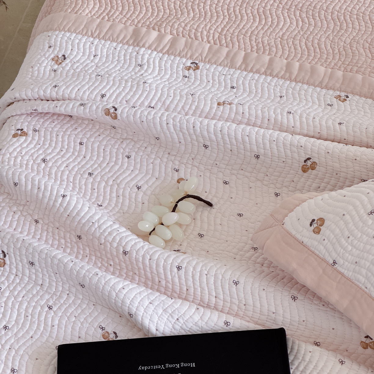 91家纺网 家纺一手货源 找家纺 床盖工厂店 2026新款莫代尔天丝床盖波浪纹绗缝床盖三件套 芝士樱桃-米