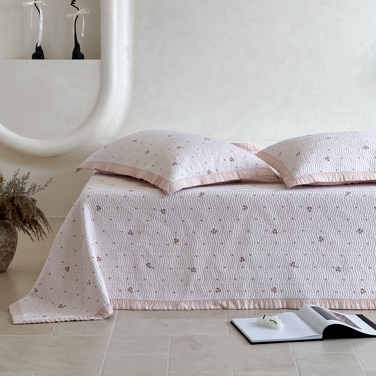 91家纺网 家纺一手货源 找家纺 床盖工厂店 2026新款莫代尔天丝床盖波浪纹绗缝床盖三件套 芝士樱桃-米