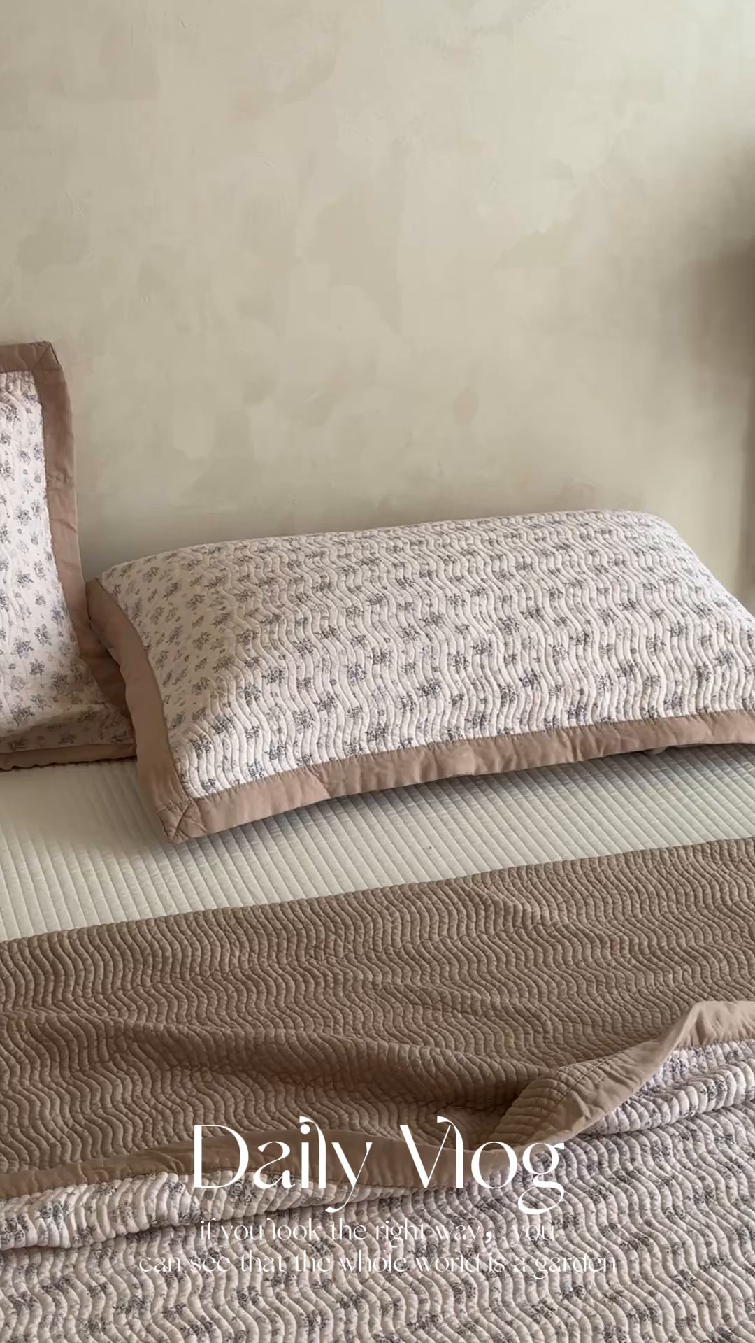 91家纺网 家纺一手货源 找家纺 床盖工厂店 2026新款莫代尔天丝床盖波浪纹绗缝床盖三件套 与花期-咖