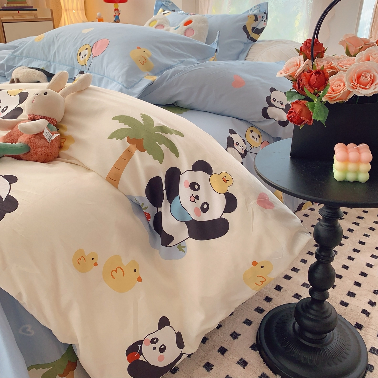 91家纺网 家纺一手货源 找家纺 奈萝家纺 2025新款全棉纯棉小清新印花四件套-第一波 快乐熊猫蓝