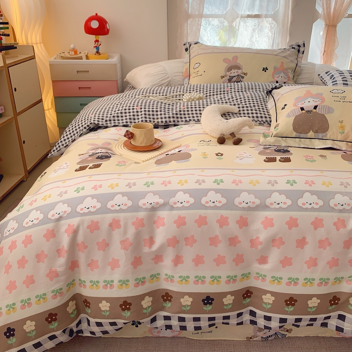 91家纺网 家纺一手货源 找家纺 奈萝家纺 2025新款全棉纯棉小清新印花四件套-第一波 猫女郎