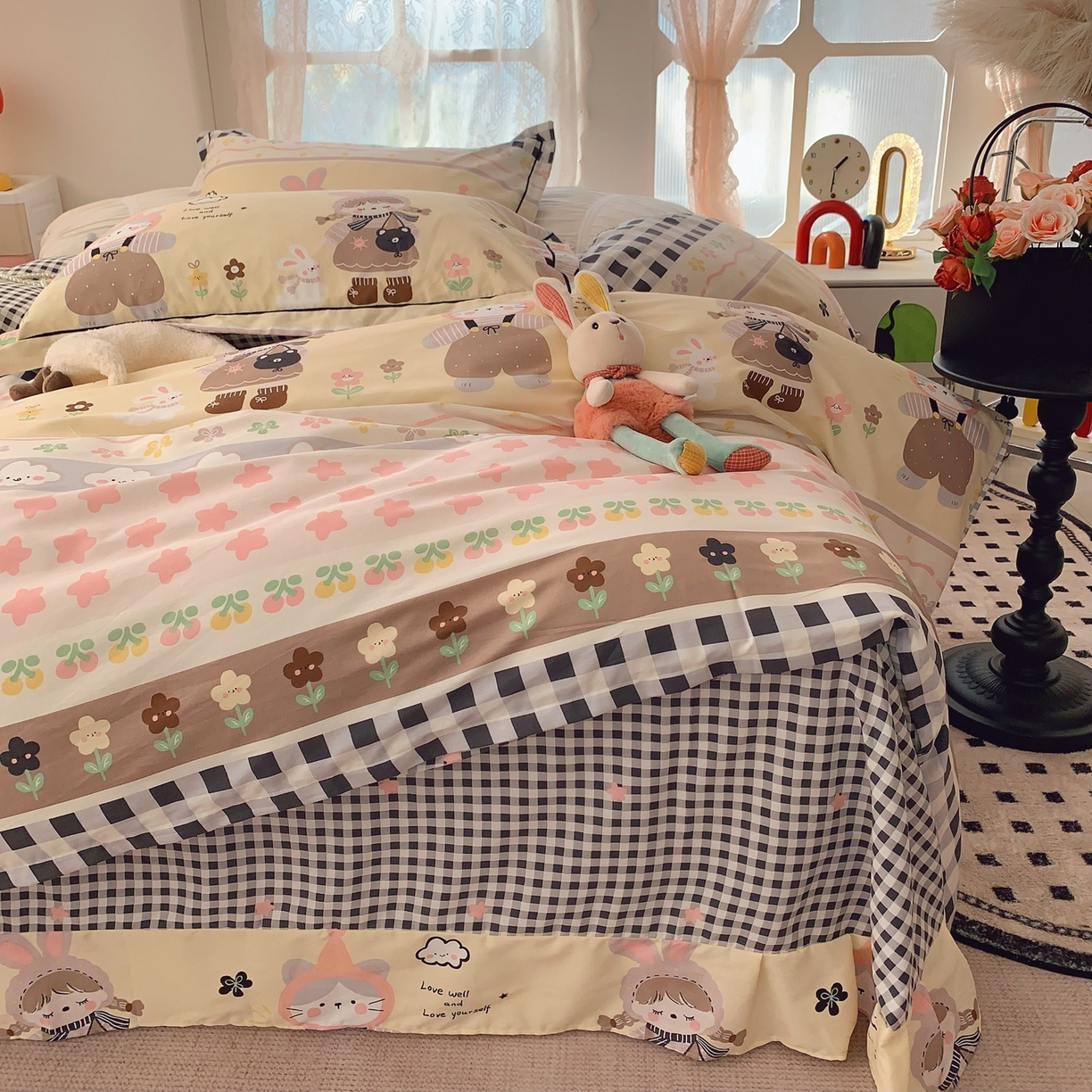 91家纺网 家纺一手货源 找家纺 奈萝家纺 2025新款全棉纯棉小清新印花四件套-第一波 猫女郎