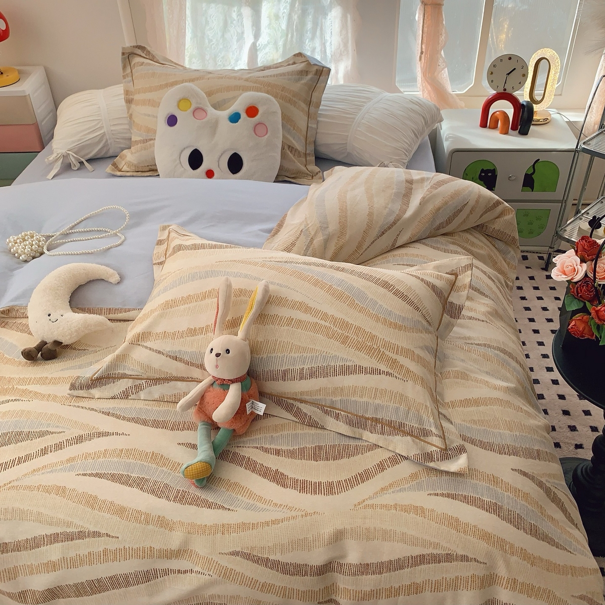 91家纺网 家纺一手货源 找家纺 奈萝家纺 2025新款全棉纯棉小清新印花四件套-第一波 曲线