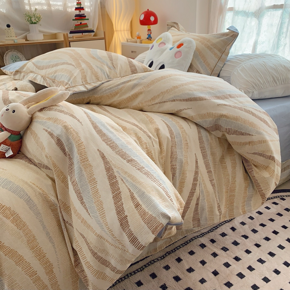 91家纺网 家纺一手货源 找家纺 奈萝家纺 2025新款全棉纯棉小清新印花四件套-第一波 曲线