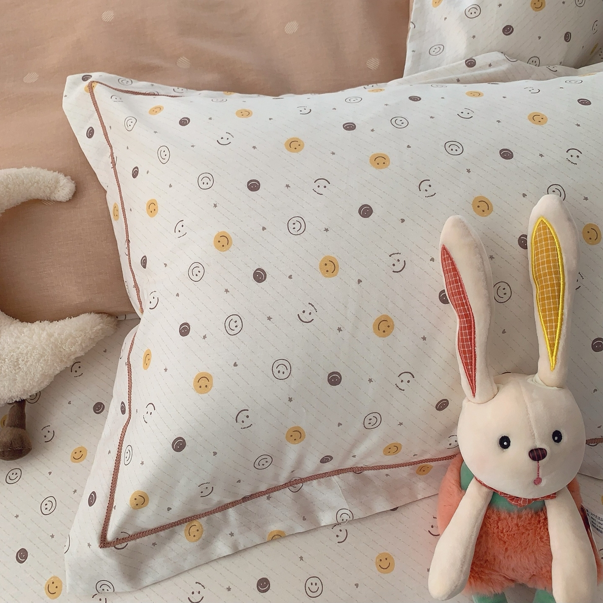 91家纺网 家纺一手货源 找家纺 奈萝家纺 2025新款全棉纯棉小清新印花四件套-第一波 微笑百事达