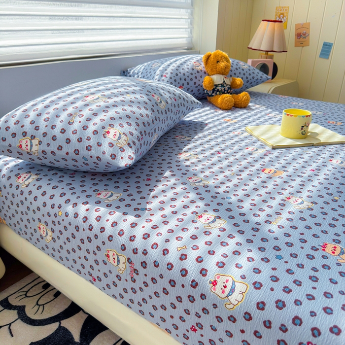 91家纺网 家纺一手货源 找家纺 梵朴 2026新款A类泡芙棉云感木棉邹邹纱双层纱床笠三件套 豹纹泡芙狗