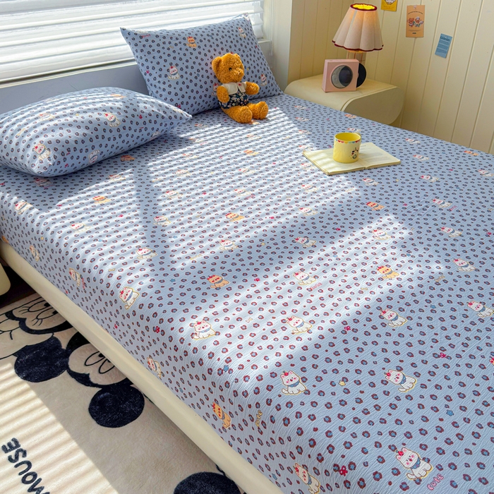 91家纺网 家纺一手货源 找家纺 梵朴 2026新款A类泡芙棉云感木棉邹邹纱双层纱床笠三件套 豹纹泡芙狗