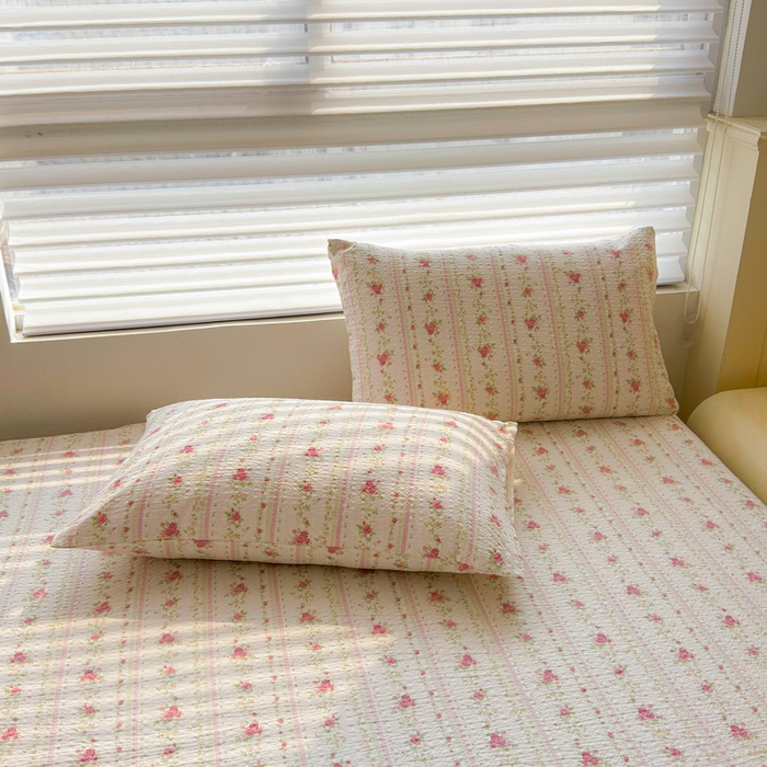 91家纺网 家纺一手货源 找家纺 梵朴 2026新款A类泡芙棉云感木棉邹邹纱双层纱床笠三件套 春日花语