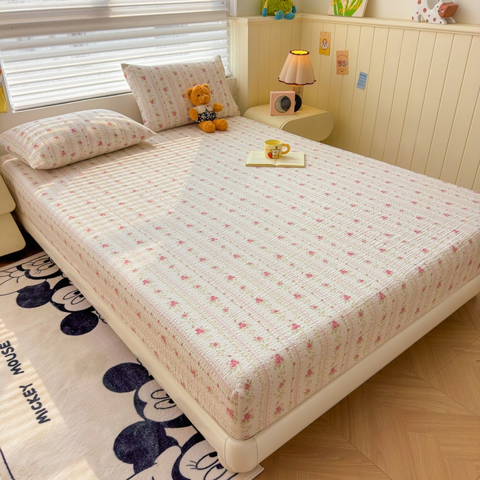 91家纺网 家纺一手货源 找家纺 梵朴 2026新款A类泡芙棉云感木棉邹邹纱双层纱床笠三件套 春日花语