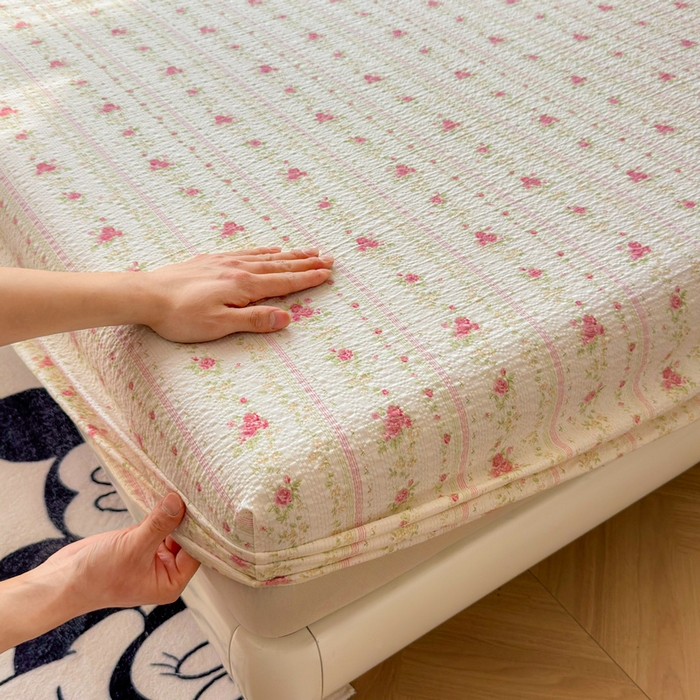 91家纺网 家纺一手货源 找家纺 梵朴 2026新款A类泡芙棉云感木棉邹邹纱双层纱床笠三件套 春日花语