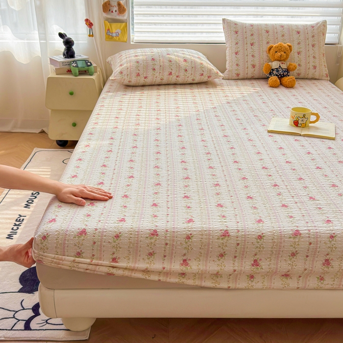 91家纺网 家纺一手货源 找家纺 梵朴 2026新款A类泡芙棉云感木棉邹邹纱双层纱床笠三件套 春日花语