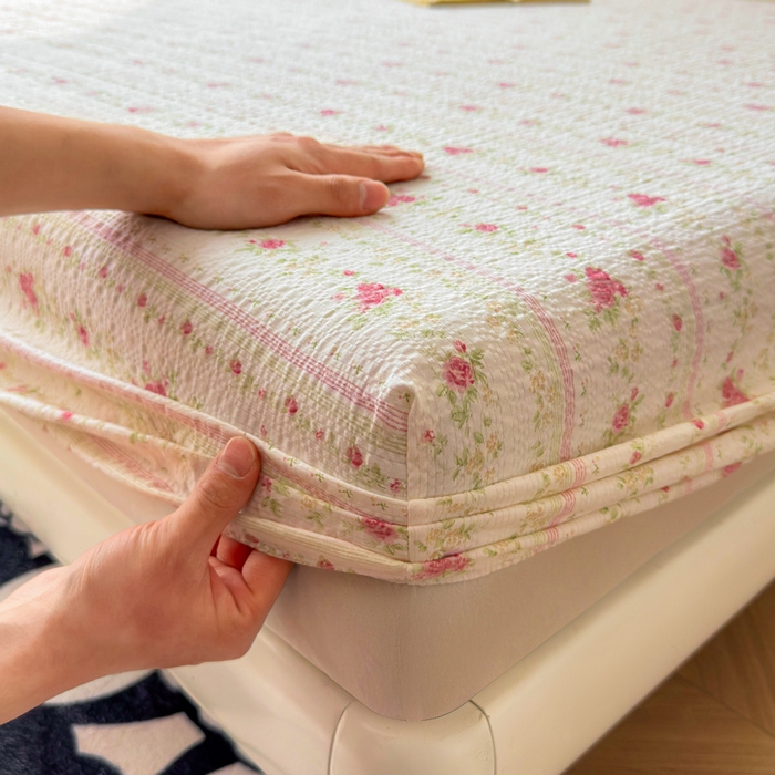 91家纺网 家纺一手货源 找家纺 梵朴 2026新款A类泡芙棉云感木棉邹邹纱双层纱床笠三件套 春日花语