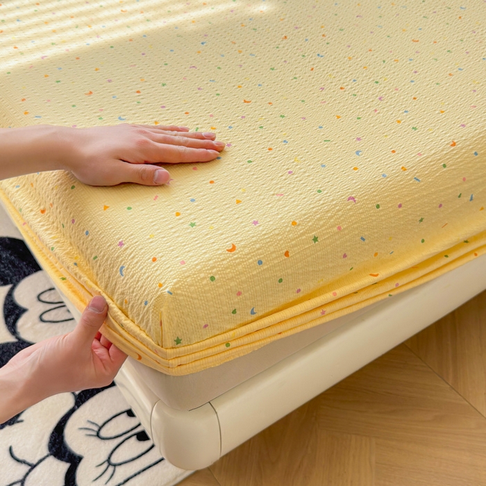 91家纺网 家纺一手货源 找家纺 梵朴 2026新款A类泡芙棉云感木棉邹邹纱双层纱床笠三件套 璀璨星空