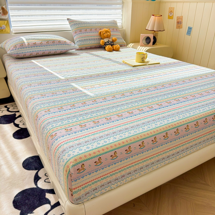 91家纺网 家纺一手货源 找家纺 梵朴 2026新款A类泡芙棉云感木棉邹邹纱双层纱床笠三件套 费尔岛木马