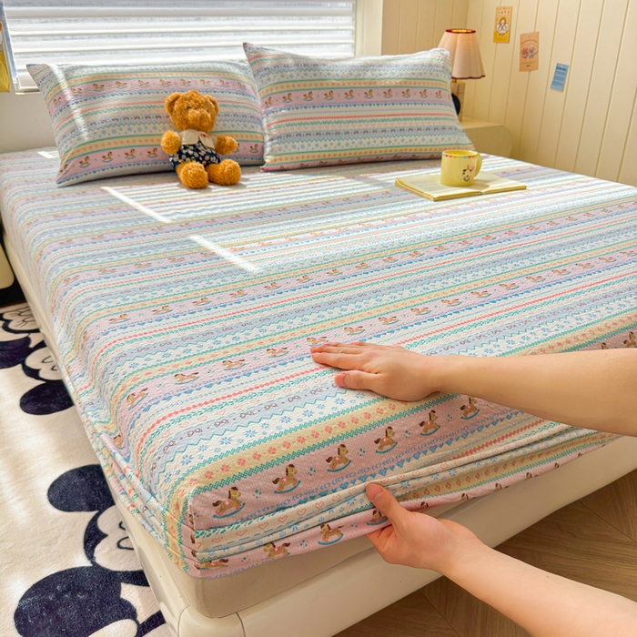 91家纺网 家纺一手货源 找家纺 梵朴 2026新款A类泡芙棉云感木棉邹邹纱双层纱床笠三件套 费尔岛木马