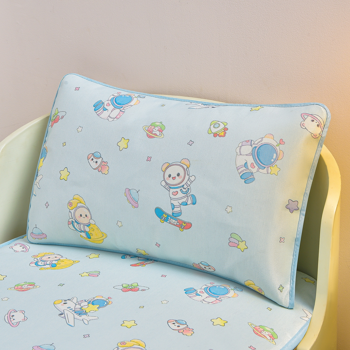 91家纺网 家纺一手货源 找家纺 宝贝优选 2026新款儿童凉席加厚四季床垫午休垫拼接床垫 宇宙之梦