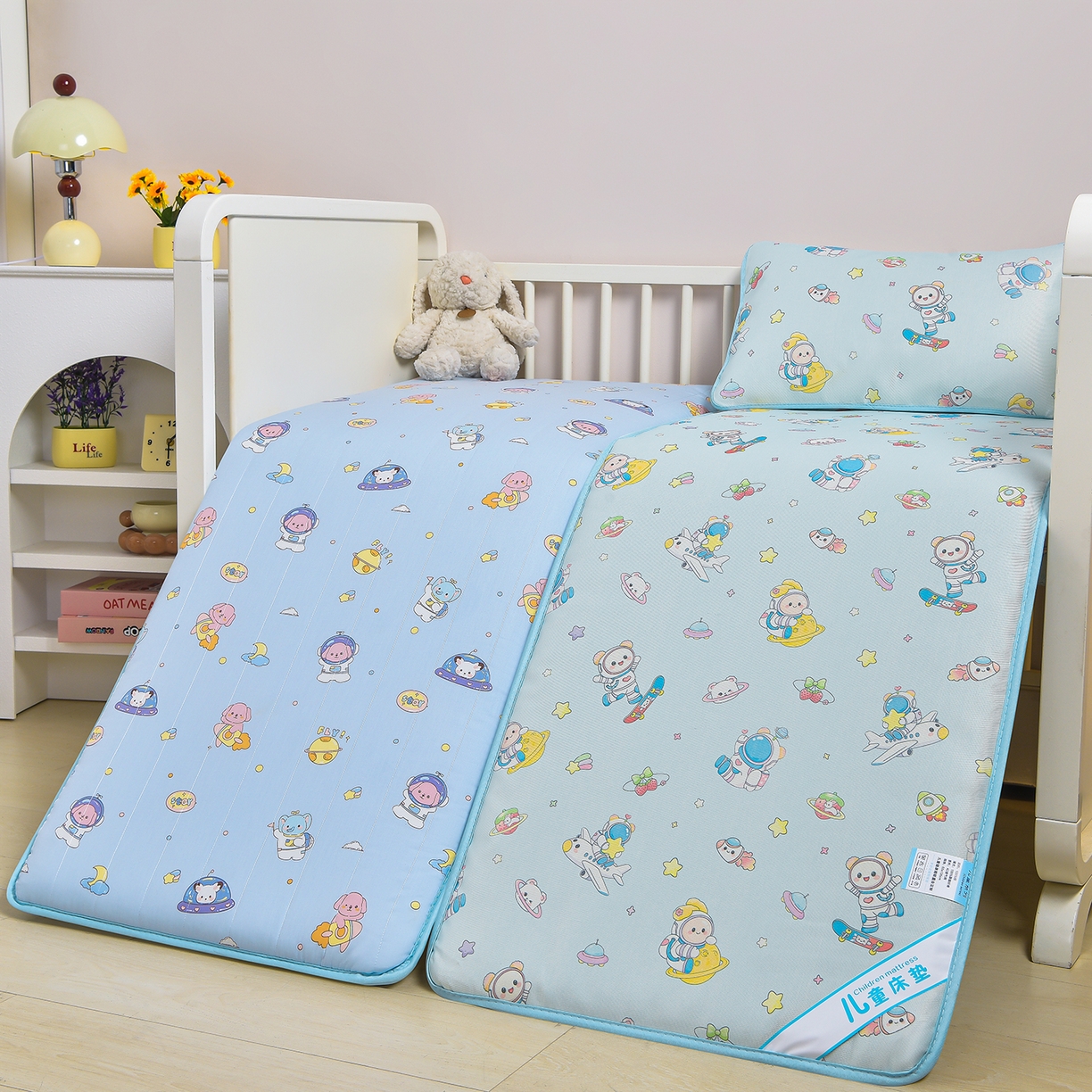91家纺网 家纺一手货源 找家纺 宝贝优选 2026新款儿童凉席加厚四季床垫午休垫拼接床垫 宇宙之梦