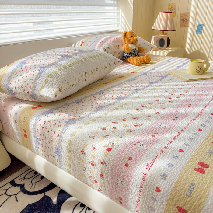 91家纺网 家纺一手货源 找家纺 梵朴 2026新款A类泡芙棉云感木棉邹邹纱双层纱床笠三件套 蝴蝶结小兔