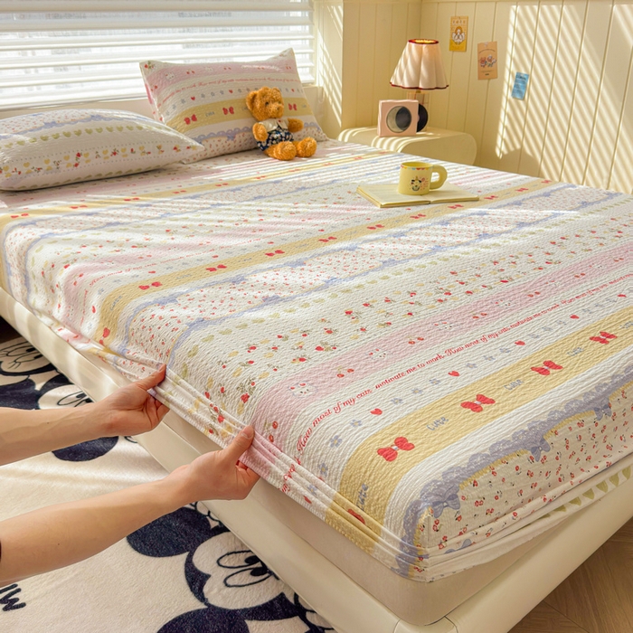 91家纺网 家纺一手货源 找家纺 梵朴 2026新款A类泡芙棉云感木棉邹邹纱双层纱床笠三件套 蝴蝶结小兔