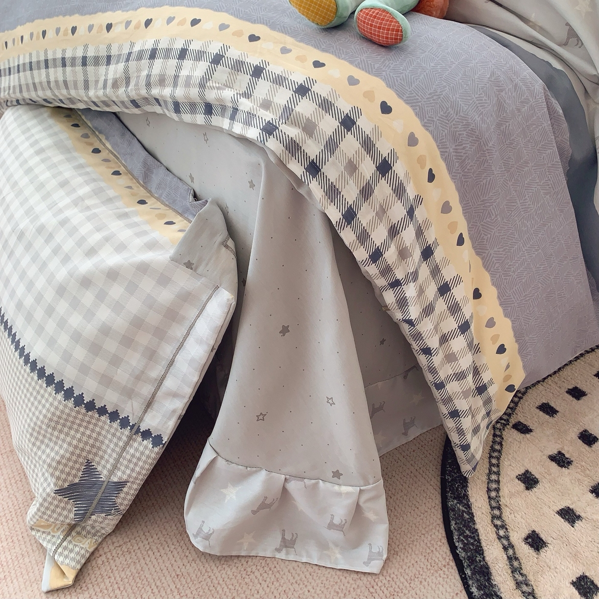 91家纺网 家纺一手货源 找家纺 奈萝家纺 2025新款全棉纯棉小清新印花四件套-第一波 星空物语