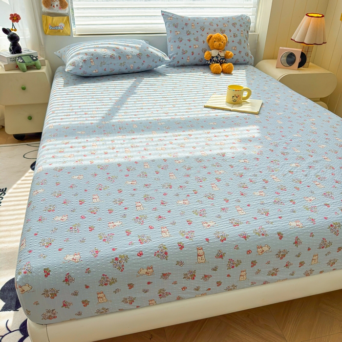 91家纺网 家纺一手货源 找家纺 梵朴 2026新款A类泡芙棉云感木棉邹邹纱双层纱床笠三件套 花从小兔