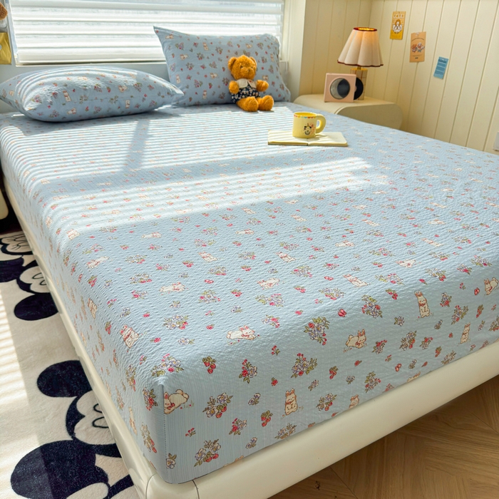 91家纺网 家纺一手货源 找家纺 梵朴 2026新款A类泡芙棉云感木棉邹邹纱双层纱床笠三件套 花从小兔