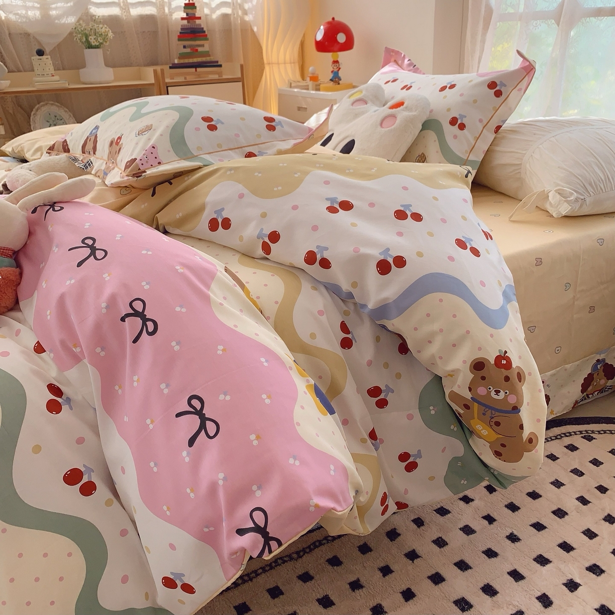 91家纺网 家纺一手货源 找家纺 奈萝家纺 2025新款全棉纯棉小清新印花四件套-第一波 樱桃狗狗