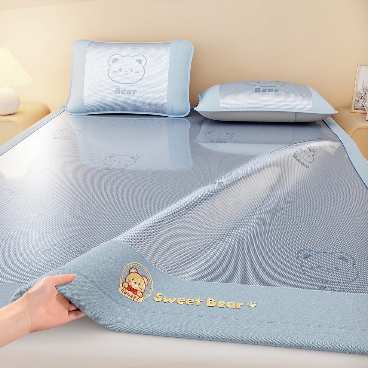 91家纺网 家纺一手货源 找家纺 女子家纺 2026新款水洗冰藤床席款床笠款凉席-快乐熊 快乐熊-天空蓝