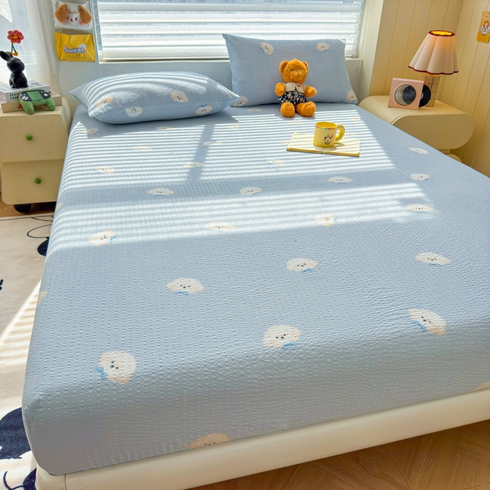 91家纺网 家纺一手货源 找家纺 梵朴 2026新款A类泡芙棉云感木棉邹邹纱双层纱床笠三件套 蓝色领结狗