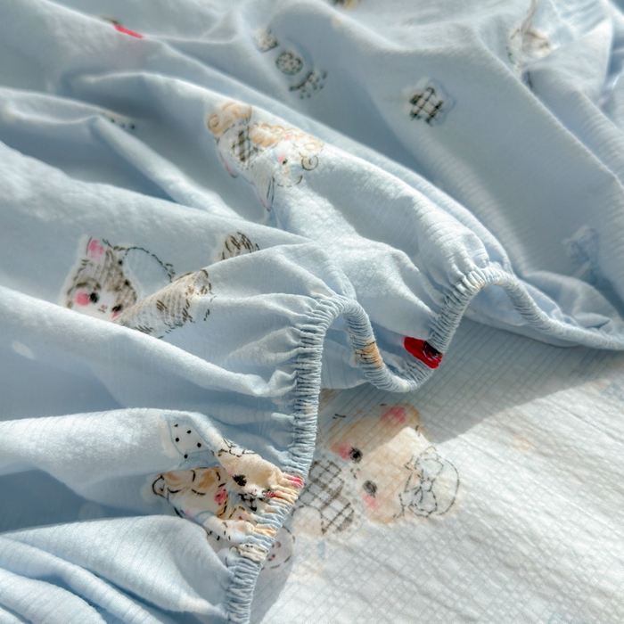 91家纺网 家纺一手货源 找家纺 梵朴 2026新款A类泡芙棉云感木棉邹邹纱双层纱床笠三件套 猫咪蓝