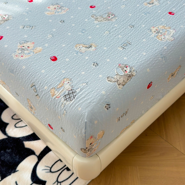 91家纺网 家纺一手货源 找家纺 梵朴 2026新款A类泡芙棉云感木棉邹邹纱双层纱床笠三件套 猫咪蓝