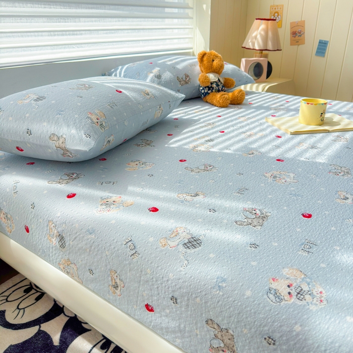 91家纺网 家纺一手货源 找家纺 梵朴 2026新款A类泡芙棉云感木棉邹邹纱双层纱床笠三件套 猫咪蓝