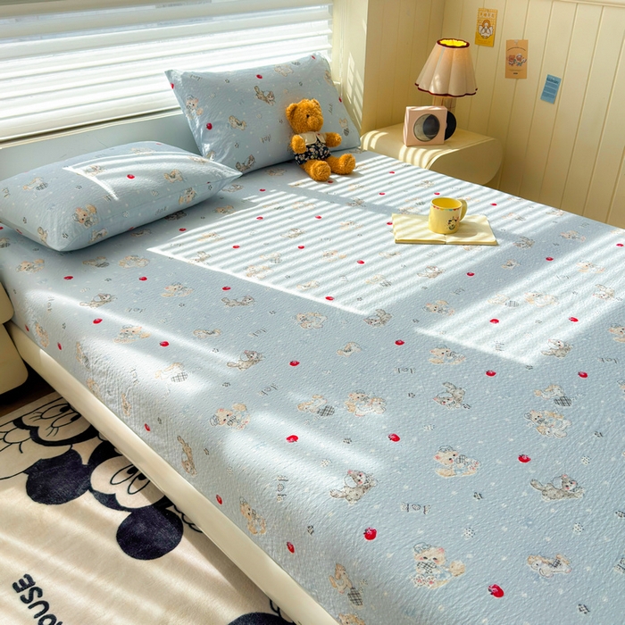 91家纺网 家纺一手货源 找家纺 梵朴 2026新款A类泡芙棉云感木棉邹邹纱双层纱床笠三件套 猫咪蓝