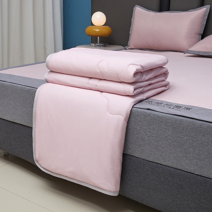 91家纺网 家纺一手货源 找家纺 铺尚美家纺 2026 新款A类复合加厚三明治抗菌碳光冰丝席子凉席三件套 抗菌碳光水丝席床单款-樱花粉