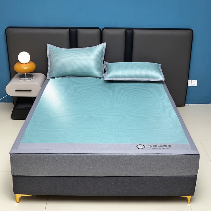 91家纺网 家纺一手货源 找家纺 铺尚美家纺 2026 新款A类复合加厚三明治抗菌碳光冰丝席子凉席三件套 抗菌碳光水丝席床单款-水绿