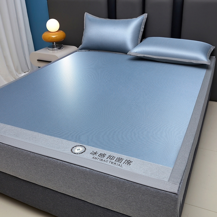 91家纺网 家纺一手货源 找家纺 铺尚美家纺 2026 新款A类复合加厚三明治抗菌碳光冰丝席子凉席三件套 抗菌碳光水丝席床单款-天蓝