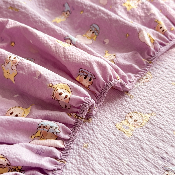 91家纺网 家纺一手货源 找家纺 梵朴 2026新款A类泡芙棉云感木棉邹邹纱双层纱床笠三件套 星星玩偶紫